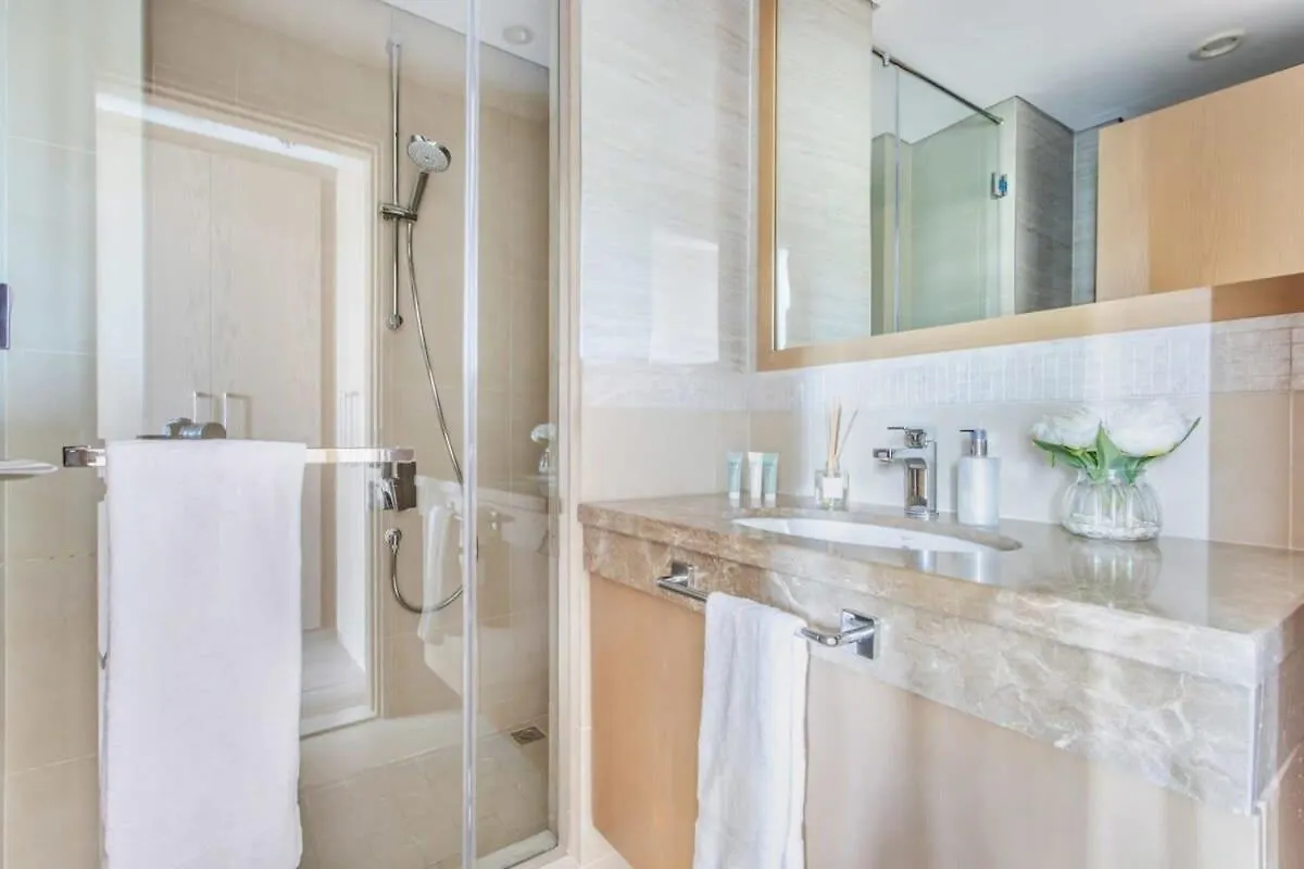 Frank Porter - Burj Vista Tower 2 Dubai Apartment