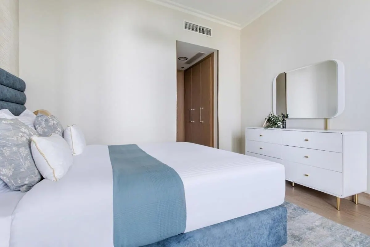 Frank Porter - Burj Vista Tower 2 Dubai Apartment